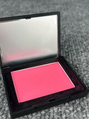 NARS Powder BLUSH in DOMINANT , Refillable/Rechargeable .17oz /4.8g Full sz NWOB